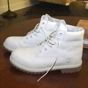 Size 8.5 Women’s White Timberlands (Waterproof)